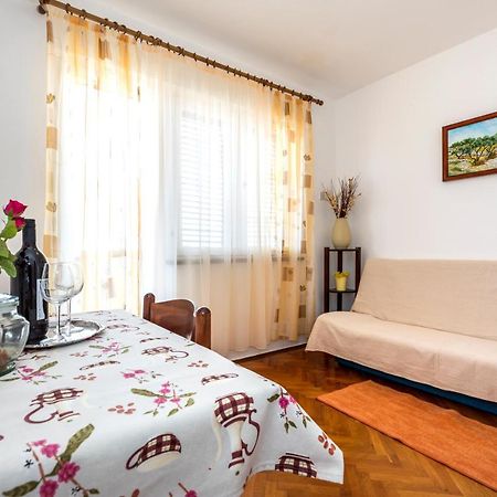 Apartment Muzic Mali Losinj Exterior photo