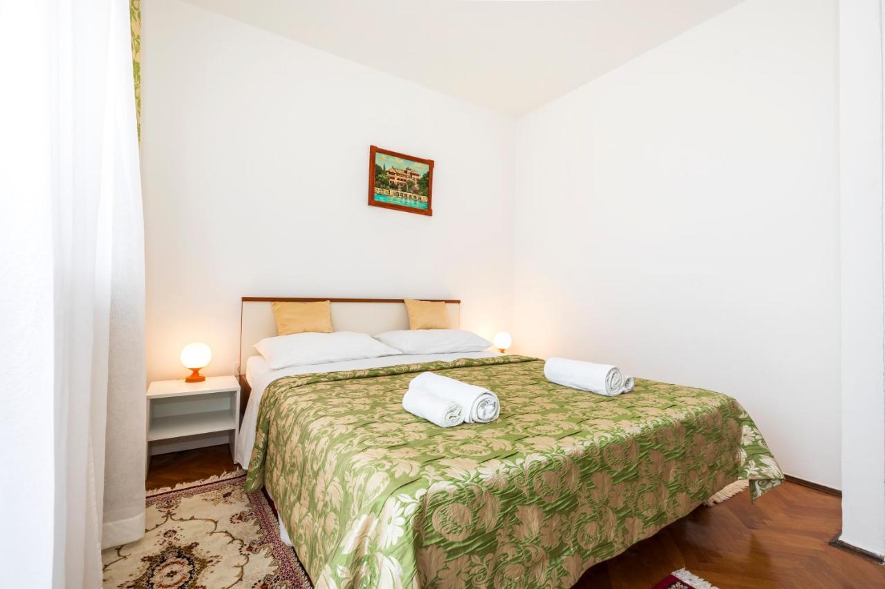 Apartment Muzic Mali Losinj Exterior photo