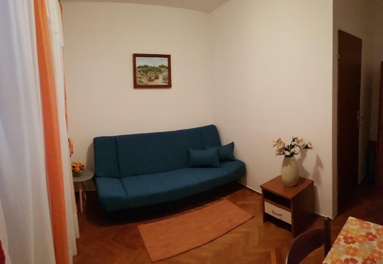 Apartment Muzic Mali Losinj Exterior photo