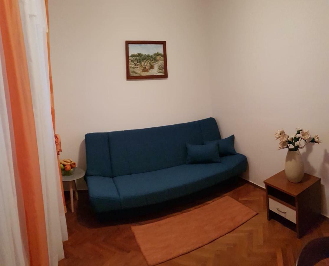 Apartment Muzic Mali Losinj Exterior photo