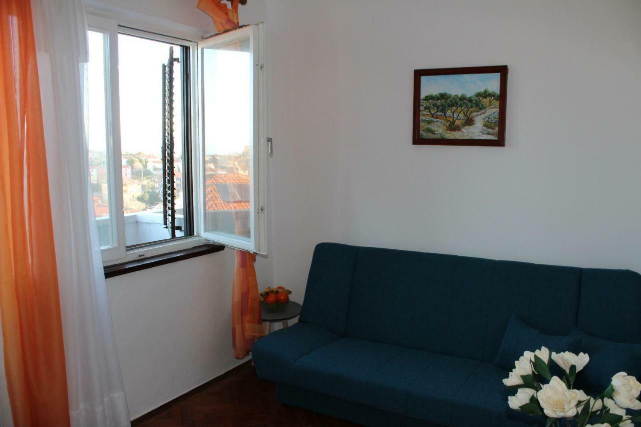 Apartment Muzic Mali Losinj Exterior photo